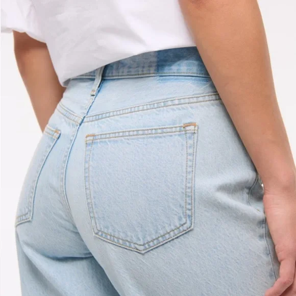 NWT Abercrombie & Fitch Low Rise Ultra Loose Jean size 33L Light Destroy Hem - Picture 6 of 12